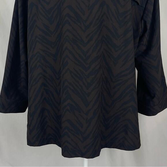Chico’s Brown Black Animal Print Nylon GorpCore Lightweight Jacket NWOT Size 12 - Picture 6 of 10